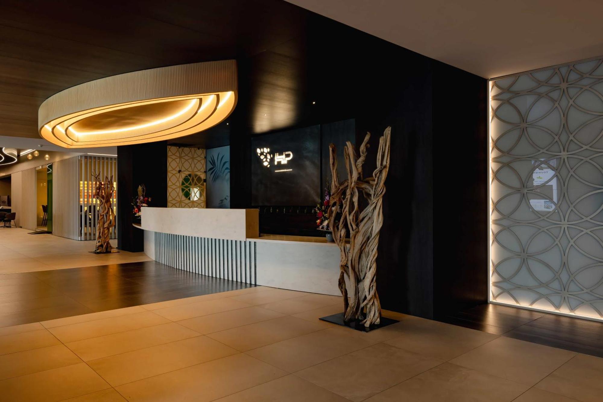Hotel Plaza - Site Du Futuroscope Chasseneuil-du-Poitou Zewnętrze zdjęcie