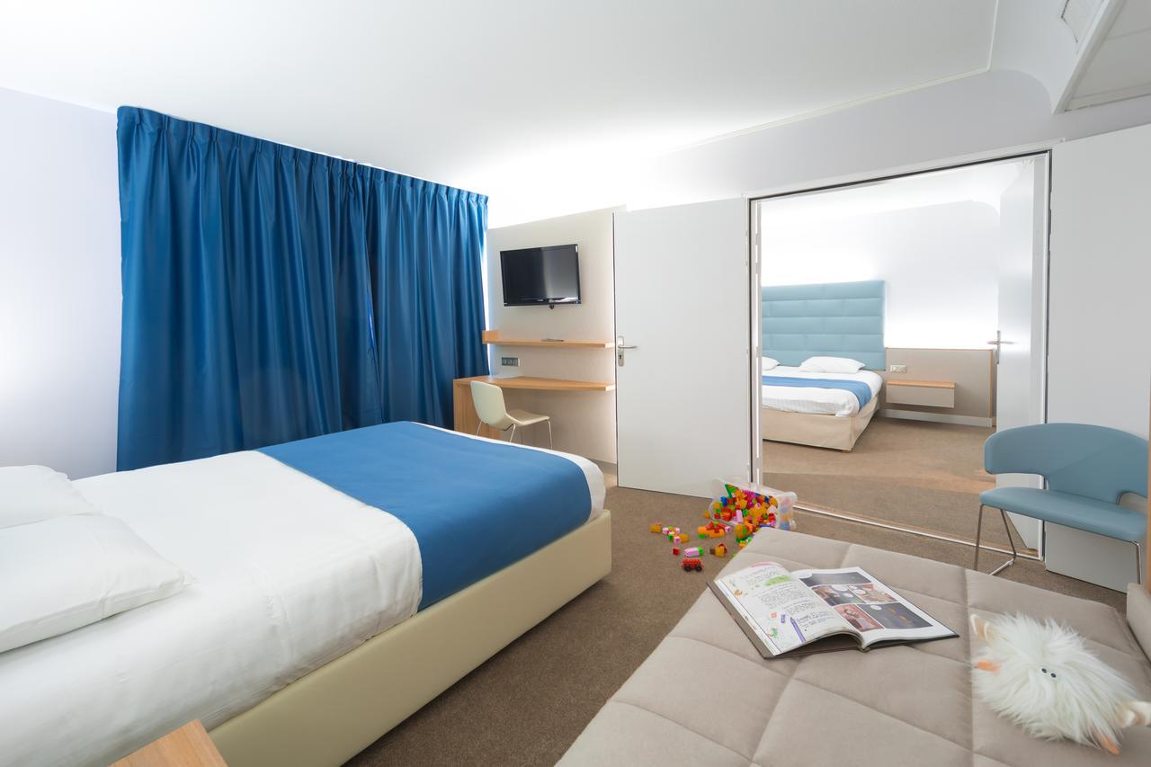 Hotel Plaza - Site Du Futuroscope Chasseneuil-du-Poitou Zewnętrze zdjęcie